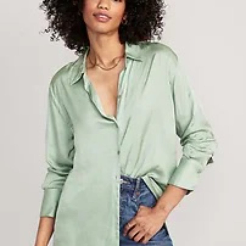 Old Navy Satin Boyfriend Shirt for Women (Pale Glass)